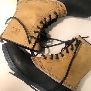 Sorel Emelie Boots!